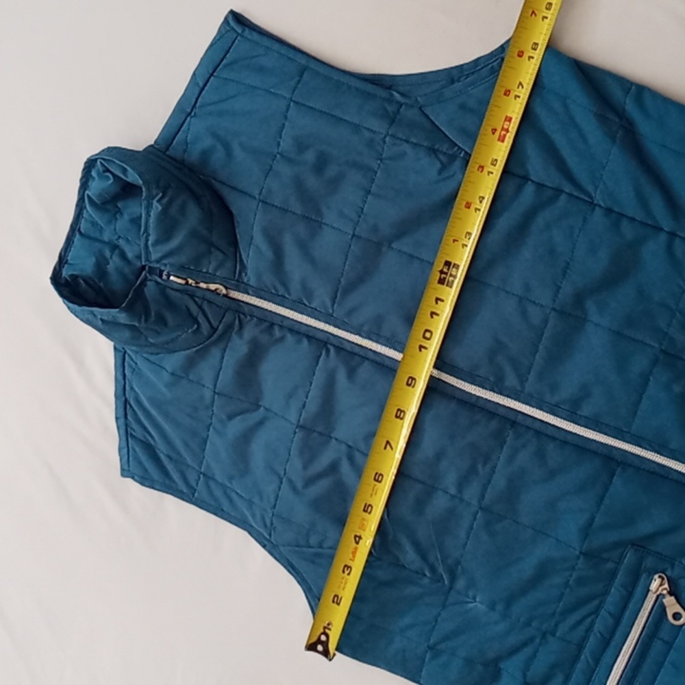 Denver Hayes Lightweight Puffer Vest - Picture 5 of 10